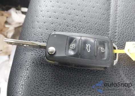 2017 Volkswagen Passat 1.8T R-Line из США, поврежденный, VIN 1VWDT7A33HC058444